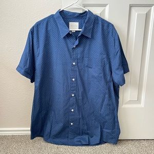 American Eagle Navy Short sleeve button down shirt